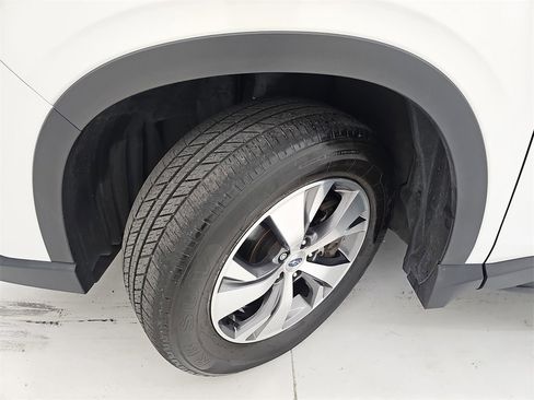 Used 2023 Subaru Ascent Premium w/ Convenience Package image 42