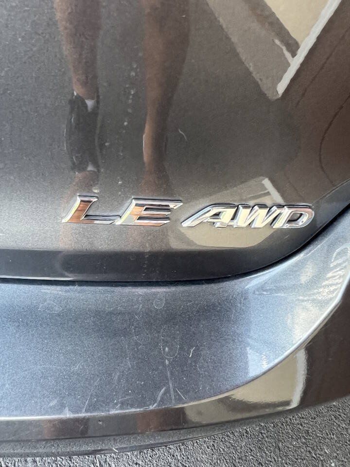 Used 2015 Toyota Venza LE AWD/4WD image 4
