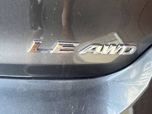 Used 2015 Toyota Venza LE AWD/4WD image 4
