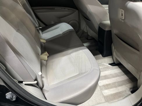 Used 2012 Nissan Rogue S FWD image 17