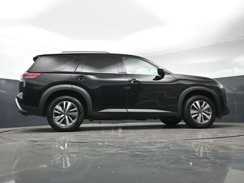 Used 2025 Nissan Pathfinder SL FWD image 34