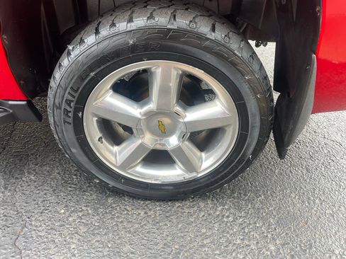 Used 2012 Chevrolet Avalanche LT w/ All-Star Edition AWD/4WD image 17