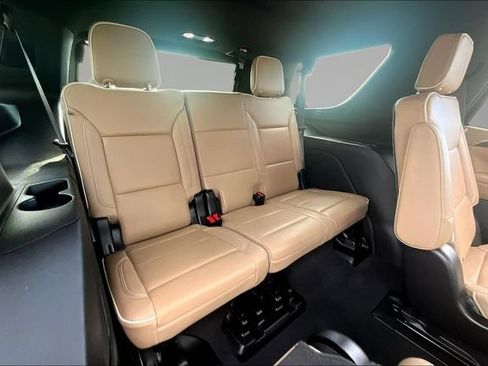 Used 2022 Chevrolet Tahoe Premier AWD/4WD image 26