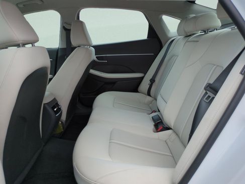 Certified 2025 Hyundai Sonata SEL FWD image 9