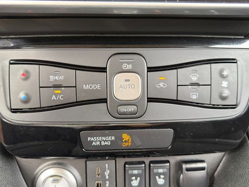 Used 2023 Nissan Leaf SV Plus FWD image 25
