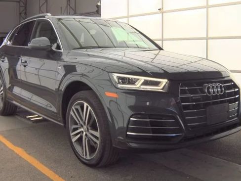 Used 2020 Audi Q5 e Premium Plus w/ Premium Plus Package AWD/4WD image 5