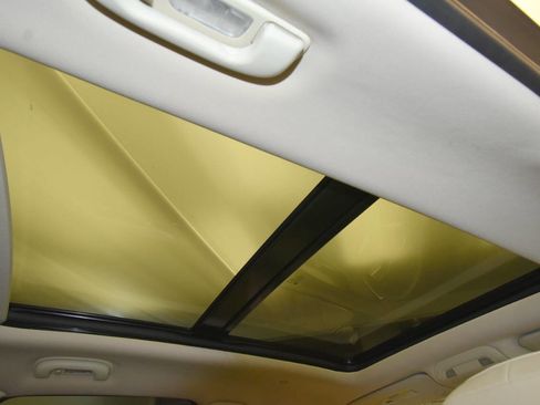 Used 2020 Cadillac XT5 Premium Luxury image 17