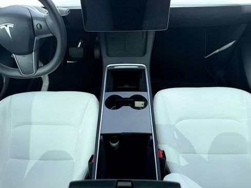 Used 2023 Tesla Model Y Long Range AWD/4WD image 19