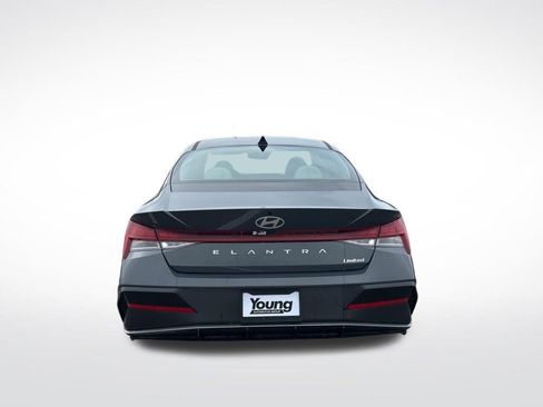 New 2026 Hyundai Elantra Limited image 7