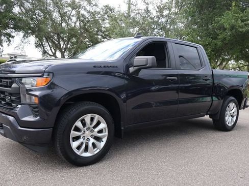 Used 2023 Chevrolet Silverado 1500 Custom w/ LPO, Dark Essentials Package RWD image 4