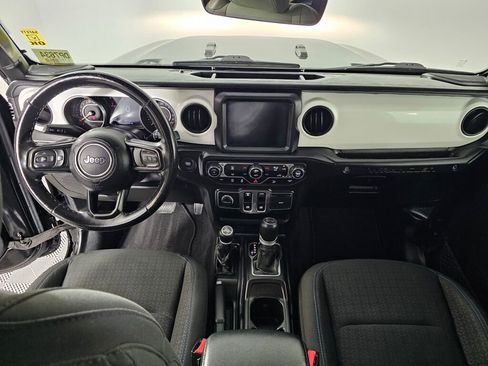 Used 2021 Jeep Wrangler Islander image 16