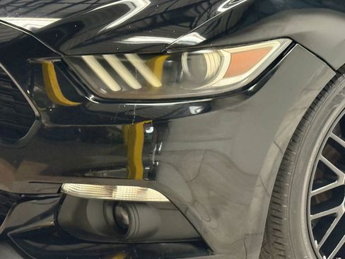 Used 2016 Ford Mustang Coupe image 7