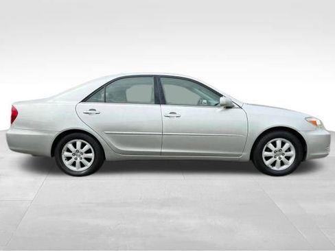 Used 2002 Toyota Camry XLE image 7