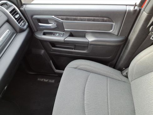 Used 2024 RAM 2500 Big Horn w/ Night Edition image 31