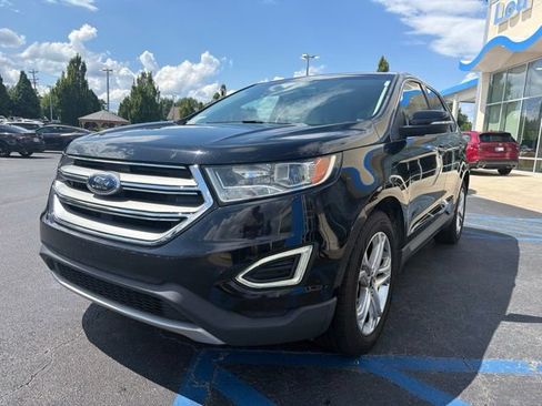Used 2018 Ford Edge Titanium w/ Technology Package FWD image 2