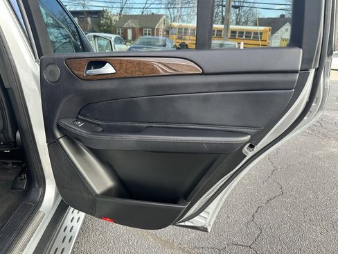 Used 2018 Mercedes-Benz GLS 450 4MATIC image 28