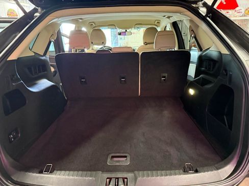 Used 2018 Ford Edge SEL FWD image 20