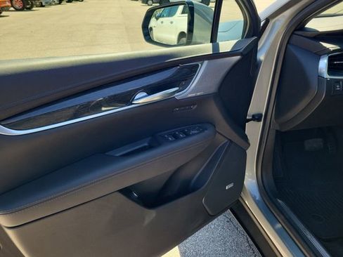 Used 2023 Cadillac XT5 Premium Luxury AWD/4WD image 19