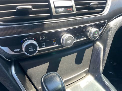 Used 2018 Honda Accord Sport image 18