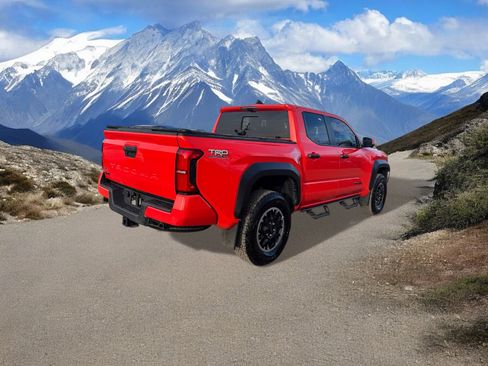 Certified 2024 Toyota Tacoma TRD Off-Road image 5