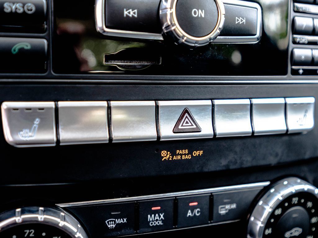 Used 2012 Mercedes-Benz C 300 4MATIC Sedan image 29