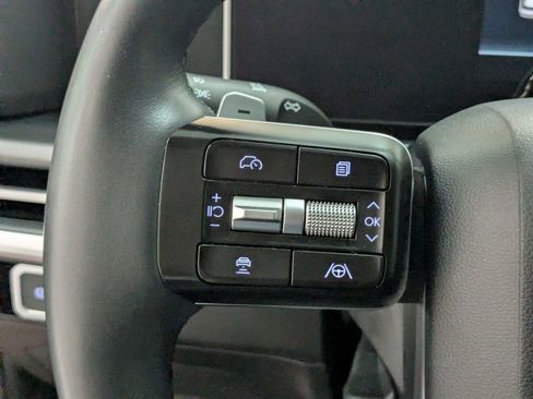 Used 2025 Hyundai Santa Fe SEL FWD image 16