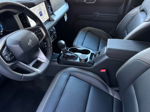 New 2025 Ford Bronco Outer Banks image 9