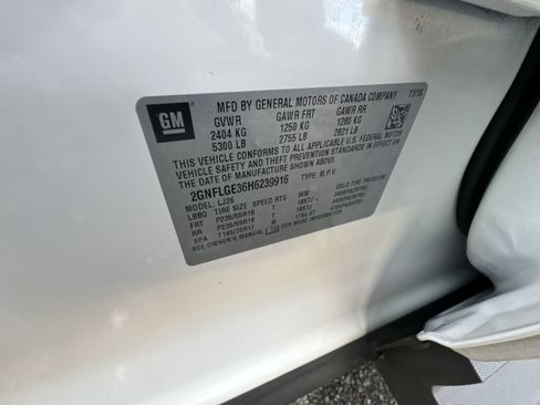 Used 2017 Chevrolet Equinox Premier w/ Enhanced Convenience Package image 35