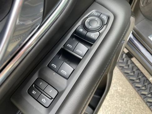 Used 2024 Chevrolet Tahoe Z71 image 25