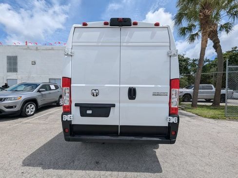 Used 2023 RAM ProMaster 2500 FWD image 6