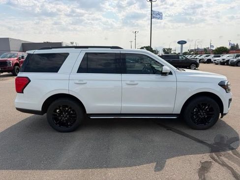 Used 2023 Ford Expedition XLT AWD/4WD image 10