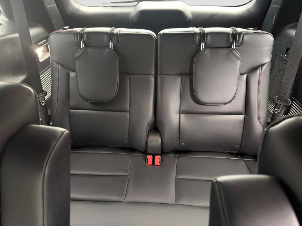 Used 2025 Ford Explorer ST AWD/4WD image 17