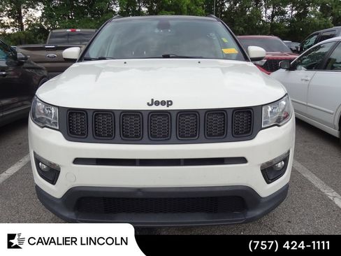 Used 2019 Jeep Compass Latitude FWD image 2