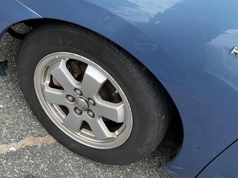 Used 2008 Toyota Prius Touring FWD image 17