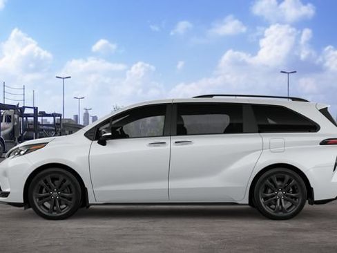 New 2026 Toyota Sienna XSE FWD image 6