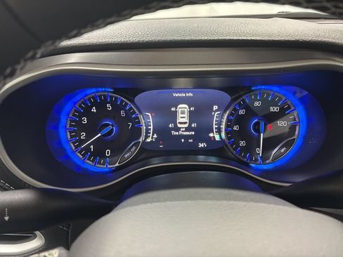 New 2026 Chrysler Pacifica Select FWD image 17