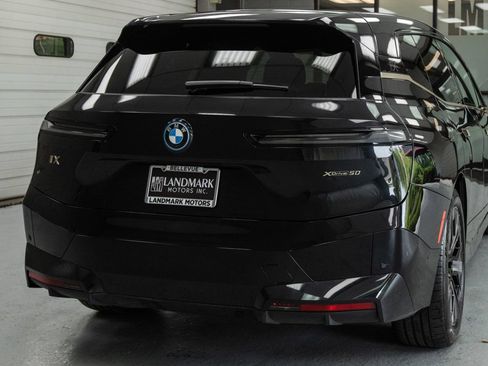 Used 2023 BMW iX xDrive50 w/ Premium Package AWD/4WD image 30