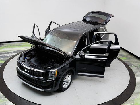 Used 2022 Kia Telluride LX FWD image 35