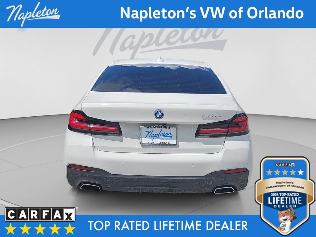 Used 2022 BMW 530e w/ M Sport Package RWD image 4