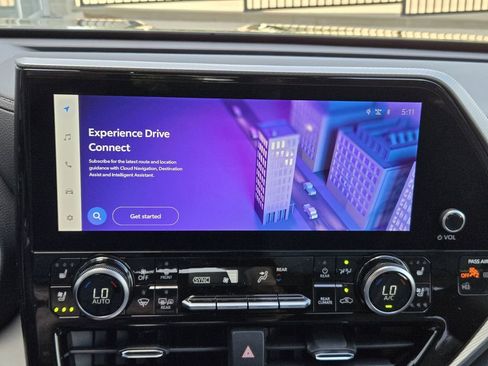 New 2026 Toyota Highlander Platinum AWD/4WD image 11