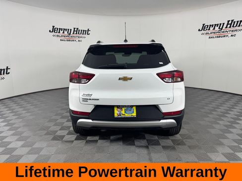 Used 2025 Chevrolet TrailBlazer LT AWD/4WD image 8