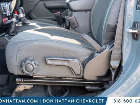 Used 2024 Jeep Wrangler Unlimited image 23