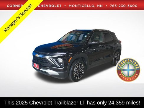 Used 2025 Chevrolet TrailBlazer LT image 1