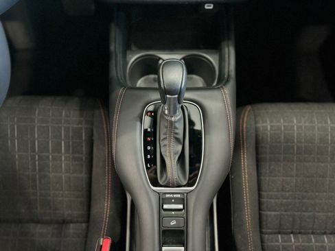 Used 2025 Honda HR-V Sport image 28