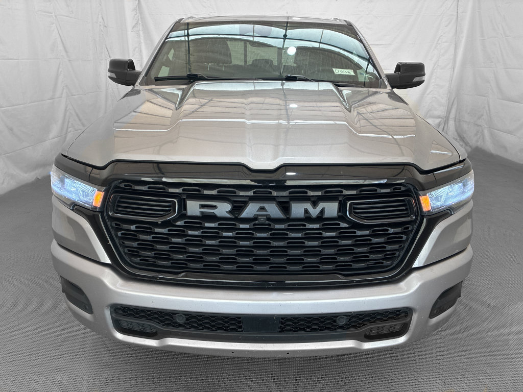 Used 2025 RAM 1500 Big Horn AWD/4WD image 2
