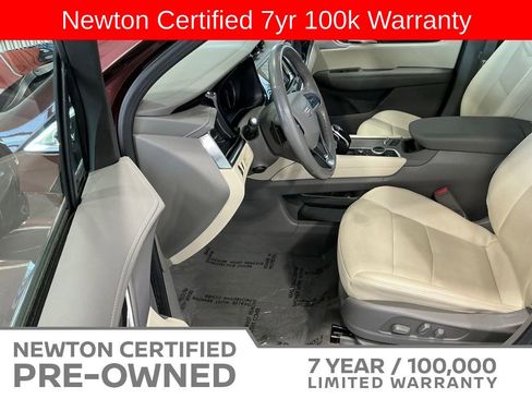 Used 2022 Cadillac XT6 Premium Luxury AWD/4WD image 4
