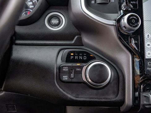 Used 2024 RAM 2500 Big Horn w/ Night Edition image 25