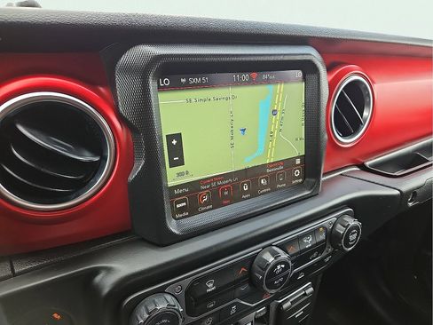 Used 2022 Jeep Gladiator Rubicon w/ LED Lighting Group AWD/4WD image 16