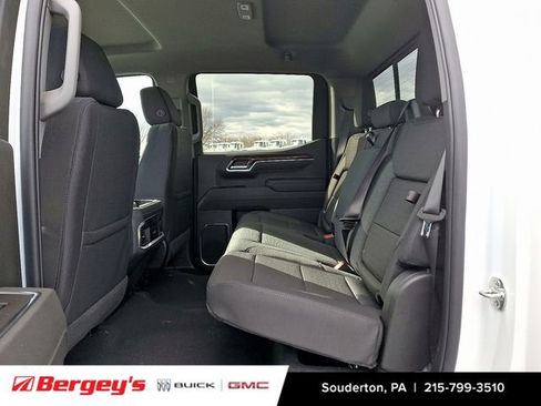 New 2026 GMC Sierra 1500 Elevation image 7