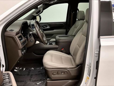Used 2023 Chevrolet Tahoe LT w/ Luxury Package RWD image 8